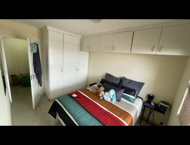 1 BEDROOM APARTMENT FOR SALE IN ESSENWOOD